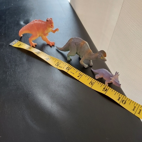 3 Small Unbranded Dinos - Picture 9 of 9